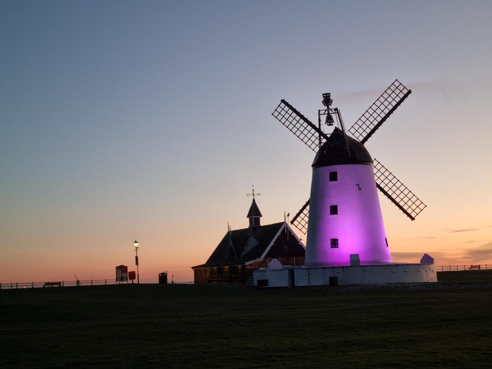 Апартаменти Windmill House Lytham Літам-Сент-Еннс Екстер'єр фото