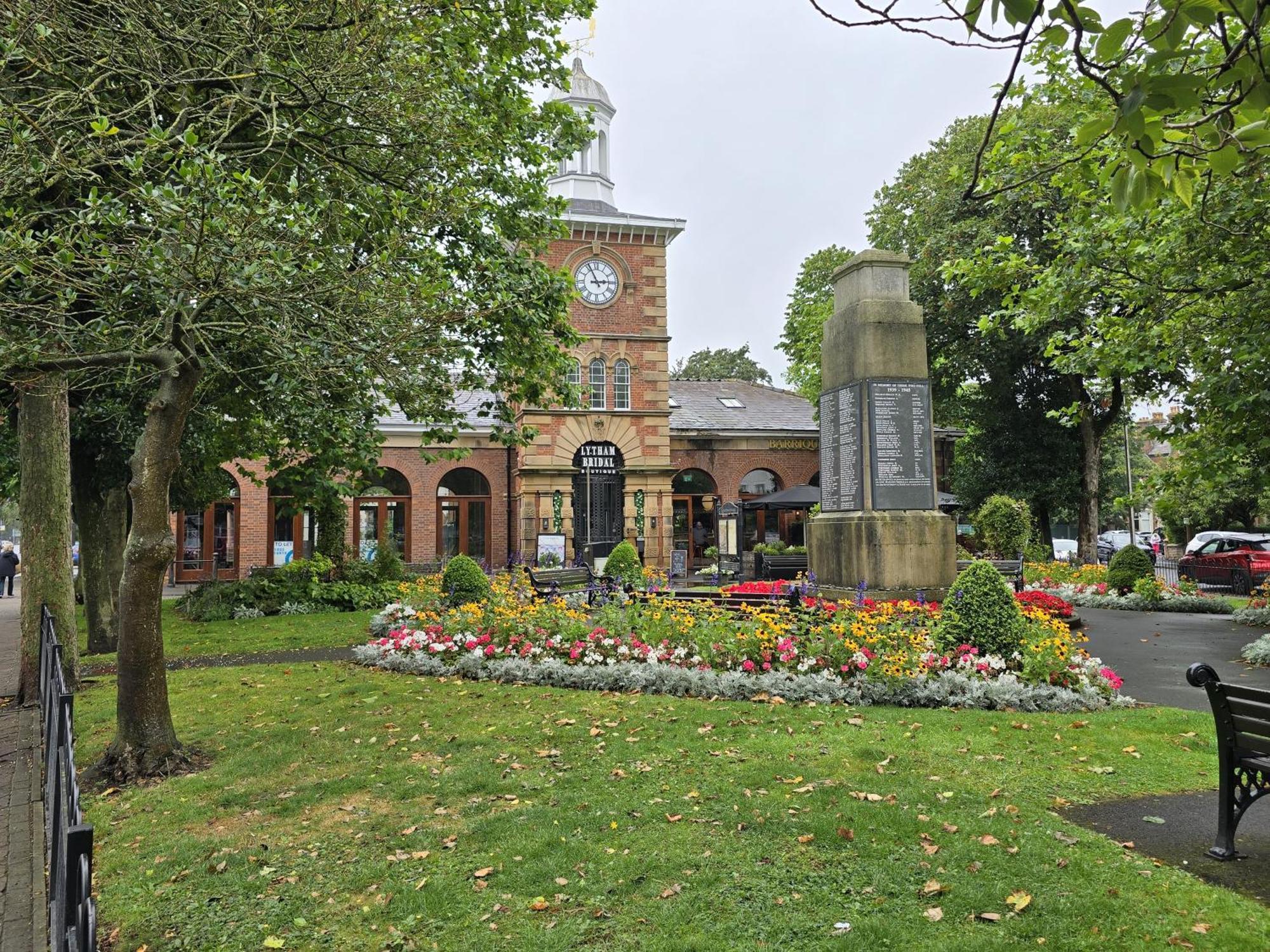 Апартаменти Windmill House Lytham Літам-Сент-Еннс Екстер'єр фото
